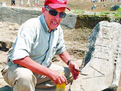 Intervista con il Professor Francesco D'Andria, direttore della missione archeologica che ha compiuto la scoperta della tomba di San Filippo